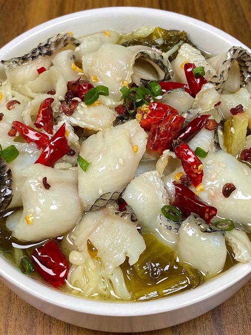 魚和鯽魚選材_正宗酸菜魚做法及最好取什么魚做主料?_酸菜魚烹飪技巧