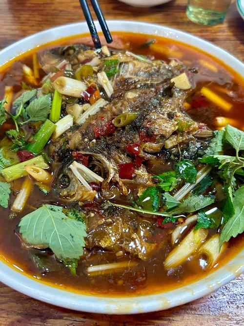 鯽魚做糟魚的家常做法_糟鯽魚的做法最正宗的做法_正宗糟鯽魚的家常做法?