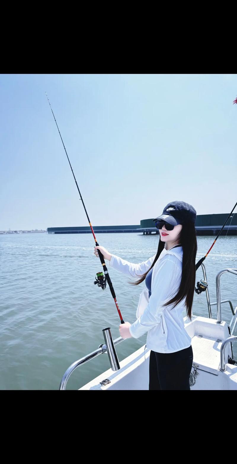 海釣船釣裝備選擇_深海魚道釣點定位_海釣鱸魚用什么餌料