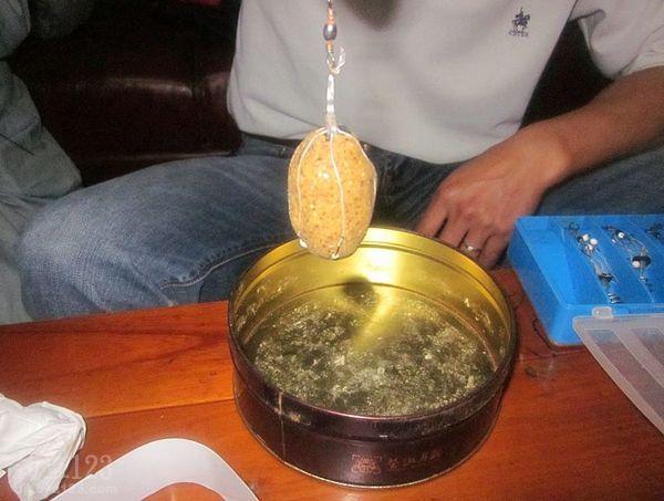 自制紅薯釣鯉魚草魚爆炸鉤餌料配方必看_自制紅薯釣鯉魚草魚爆炸鉤餌料配方必看_自制紅薯釣鯉魚草魚爆炸鉤餌料配方必看