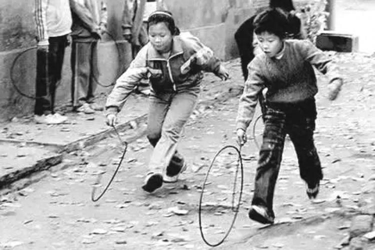 兒時玩的小貓釣魚游戲_童年游戲清單_兒時游戲回憶