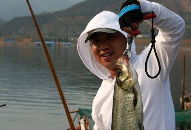 《游釣中國》第17集小崔化老師相聚吉林必看_《游釣中國》第17集小崔化老師相聚吉林必看_《游釣中國》第17集小崔化老師相聚吉林必看