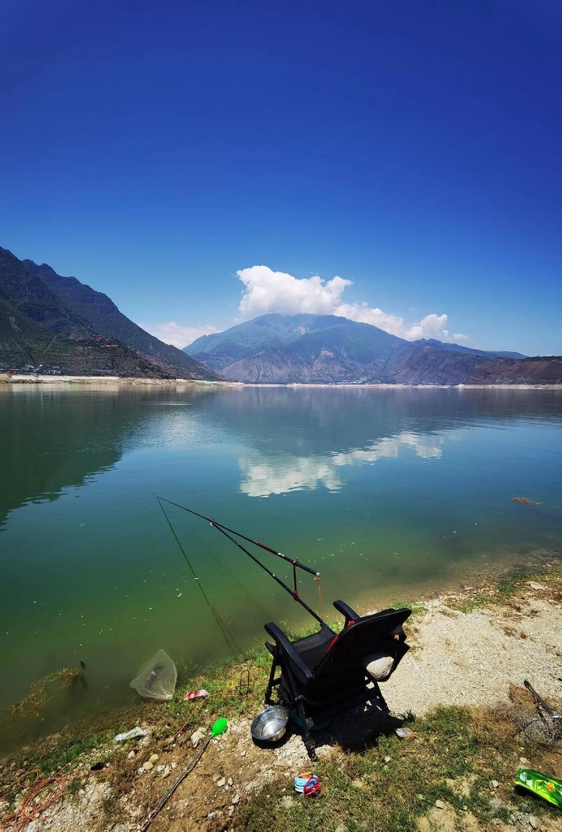 漢源湖垂釣體驗_漢源湖唯美風光_求雅安漢源湖釣點