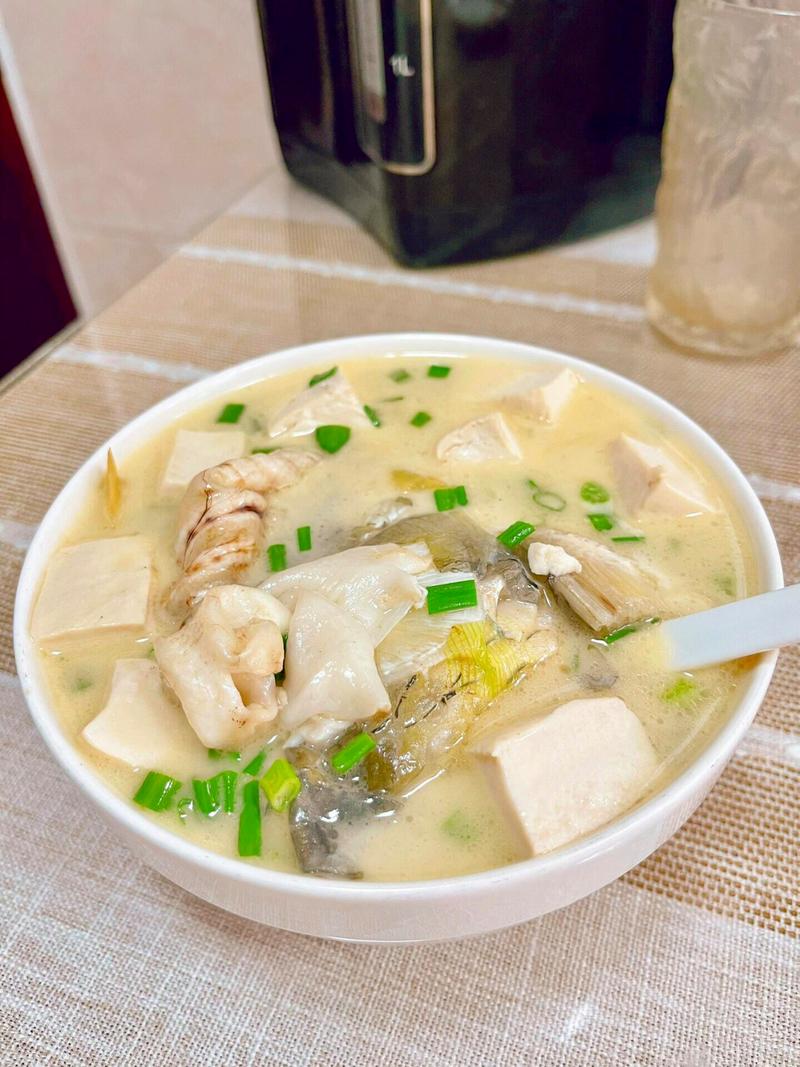 豆腐燉魚的做法大全_魚頭燉豆腐的營養價值_魚頭燉豆腐做法