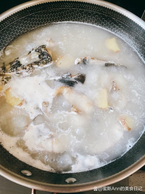 清燉黑魚湯怎么不腥_黑魚湯去腥技巧_豆腐黑魚湯做法