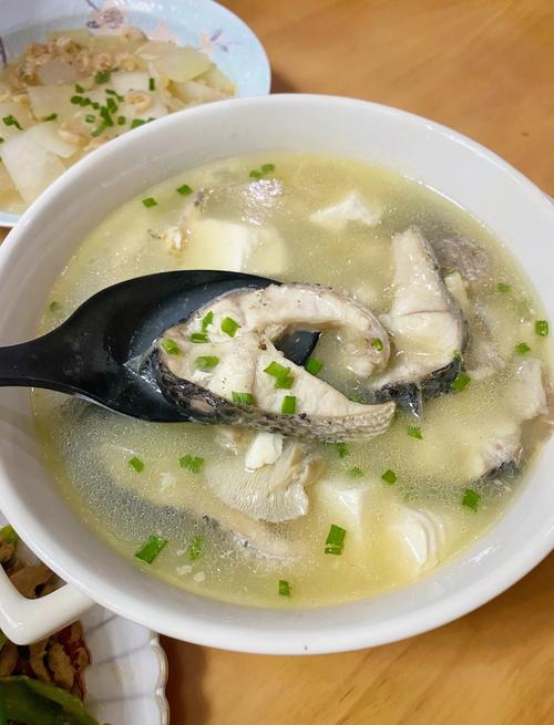 豆腐黑魚湯做法_黑魚湯去腥技巧_清燉黑魚湯怎么不腥