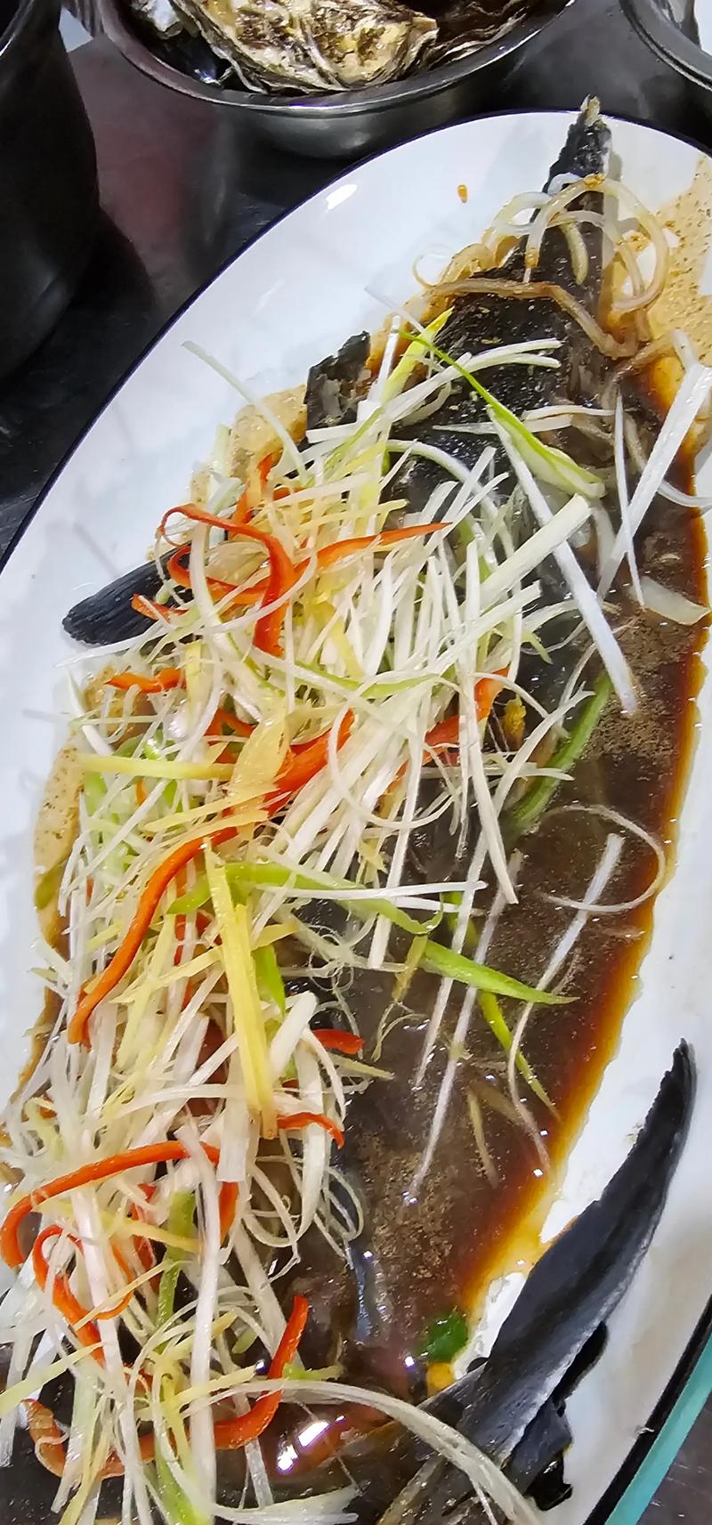 鱘魚營養價值_鱘魚做法大全_清蒸鱘魚的正宗做法