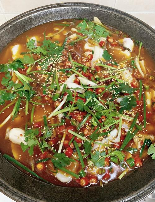 草魚怎么做好吃_紅燒草魚做法_水煮草魚做法