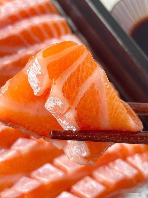 清燉虹鱒魚做法_三文魚與虹鱒魚的區別_虹鱒魚多少錢一斤