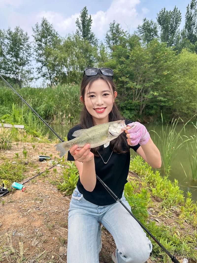 路亞釣魚入門經歷_路亞釣魚裝備選擇_路亞初體驗成功被帶入坑