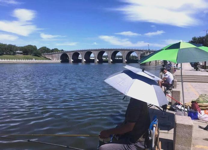北京護城河垂釣_北京釣魚地點_北京龍潭湖公園釣魚免費嗎？