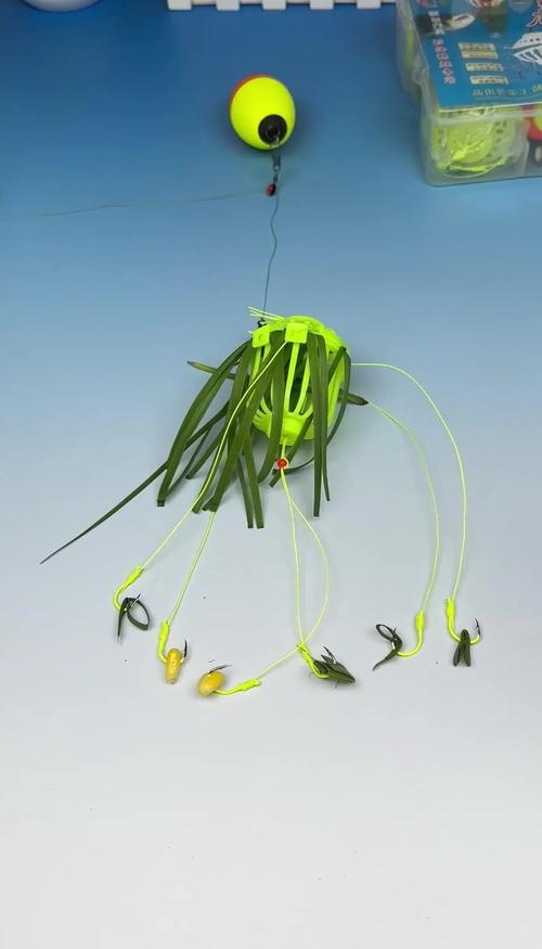 早、中、晚怎樣釣草魚有何技巧_草魚食性泳層特點_草魚垂釣技巧