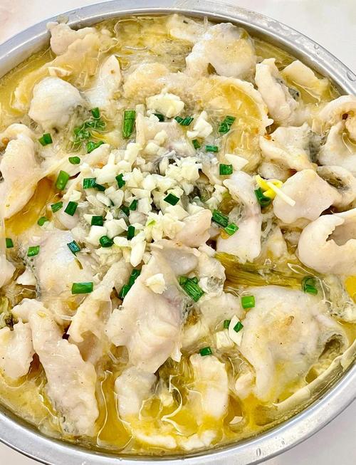 紅燒鯰魚做法_鯰魚去腥技巧_酸菜鯰魚的家常做法?