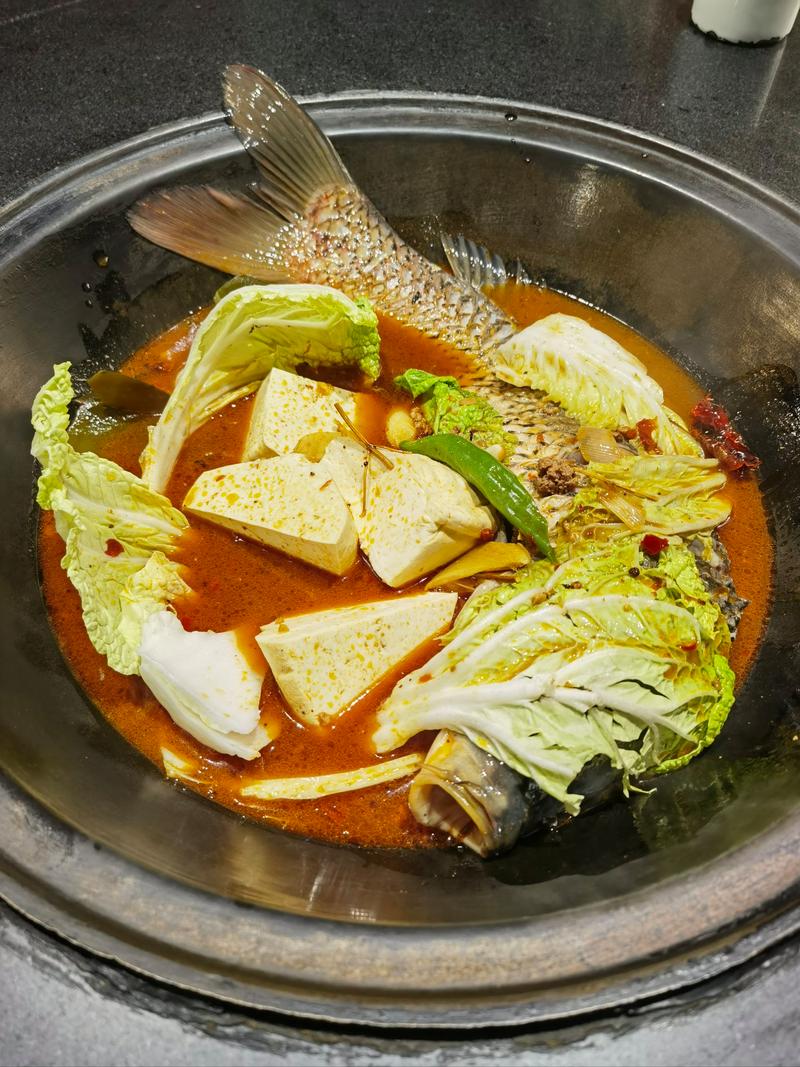 醬燉鯉魚的家常做法_燉魚三放四不放_魚肉不腥不柴做法