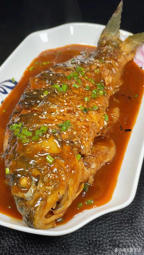 燉鯉魚不散不腥做法_燉鯉魚的做法_老豆腐燉鯉魚詳細步驟