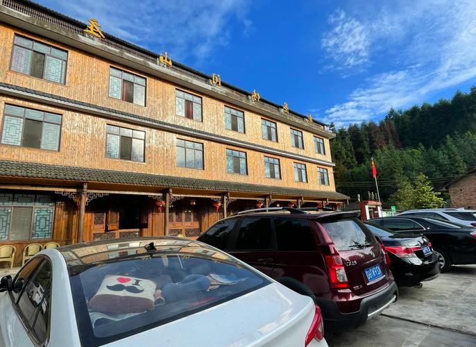 瓦屋山群賢村農家樂_瓦屋山雅女湖住宿_雅女湖避暑攻略