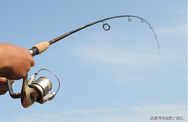 海竿串鉤的使用方法_海竿組裝圖解_海竿使用方法詳解