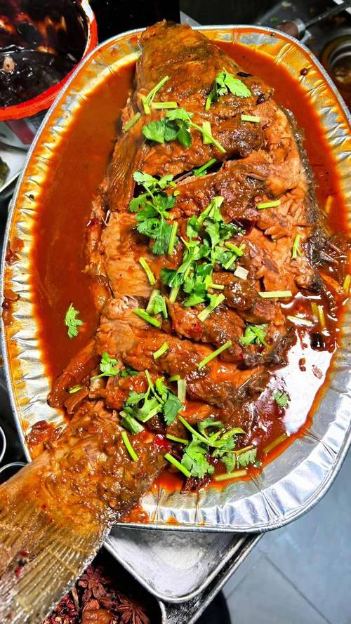 年夜飯開場菜紅燒鯉魚寓意_紅燒鯉魚的家常做法_國宴紅燒鯉魚做法