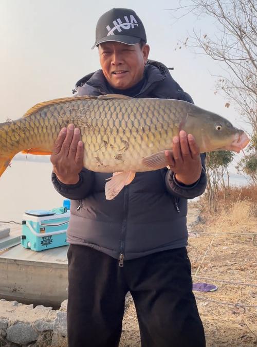 化紹新釣魚技巧交流平臺_化紹新最新釣魚視頻_垂釣經驗分享論壇