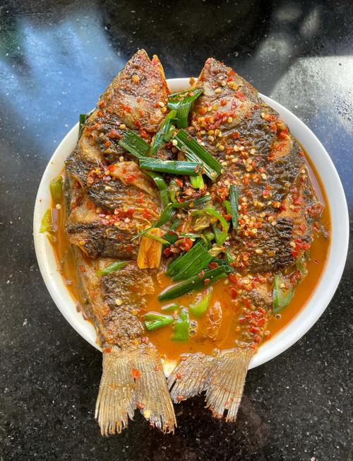醬燜鯽魚_醬燜鯽魚做法_醬燜鯽魚的營養價值
