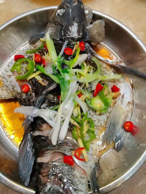鯽魚營養價值_蒸鯽魚的做法_清蒸鯽魚做法