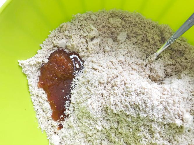 野釣拉餌技巧_紅薯拉餌配方_紅薯加拉絲粉釣魚效果怎樣?