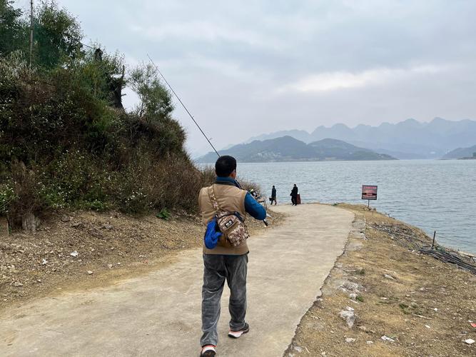 長壽湖垂釣技巧_重慶長壽湖釣魚攻略_萬峰湖釣魚視頻_萬峰湖釣魚攻略_萬峰湖釣魚網
