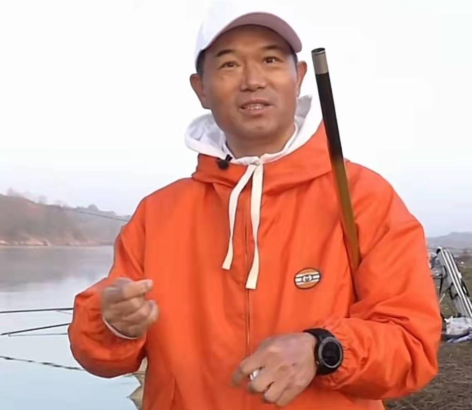 化紹新釣王 vs 鄧剛釣王_化紹新釣魚視頻野釣實戰_兩代釣王技術比較