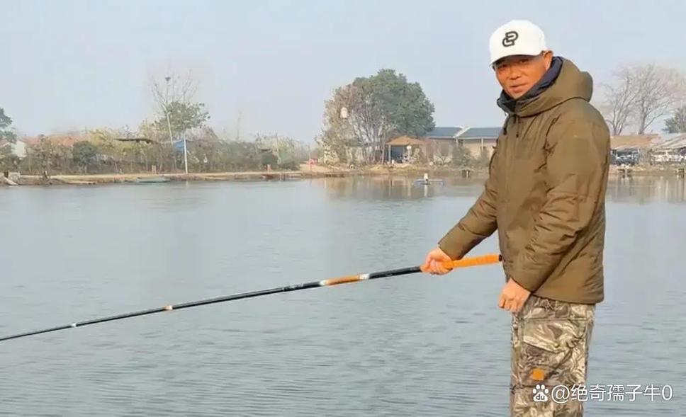 化紹新釣王 vs 鄧剛釣王_化紹新釣魚視頻野釣實戰_兩代釣王技術比較