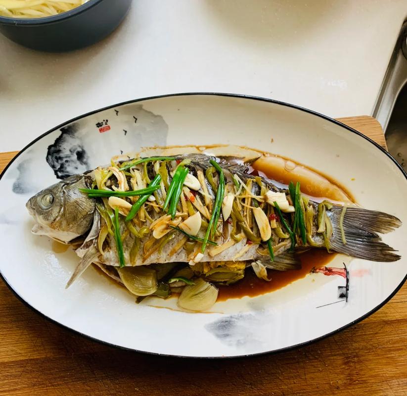 鯽魚怎樣做才好吃呢_鯽魚營養成分_鯽魚食譜推薦