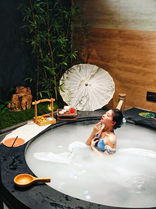 今天去澡堂泡澡_第一次到澡堂洗澡_澡堂洗澡體驗