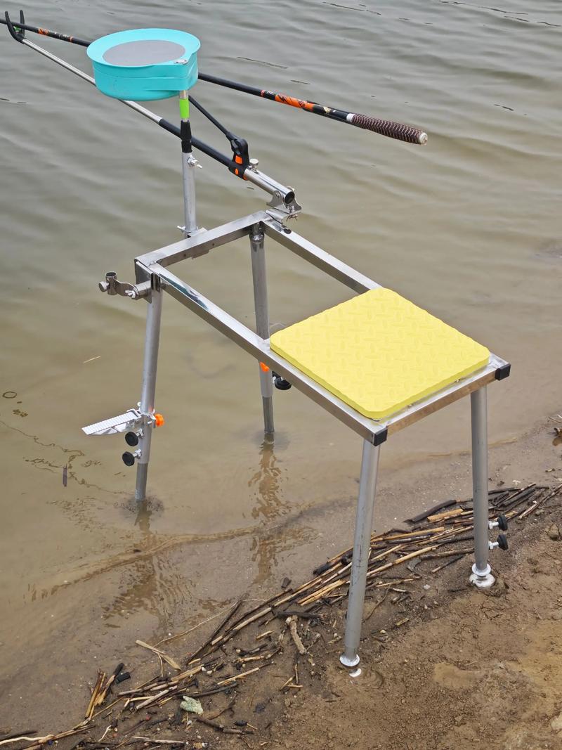 野釣一定要用釣臺嗎_野釣用得上釣臺嗎_新手想問問大家釣臺用處大不大?