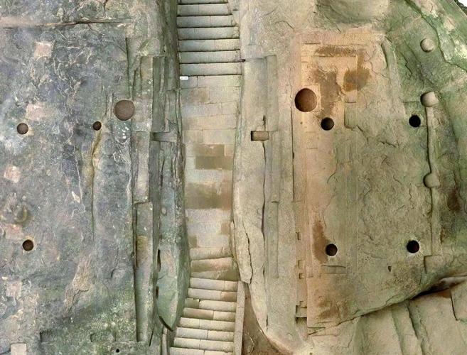 釣魚城遺址考古發掘 高規格建筑遺存 首次發現_釣魚城考古遺址公園