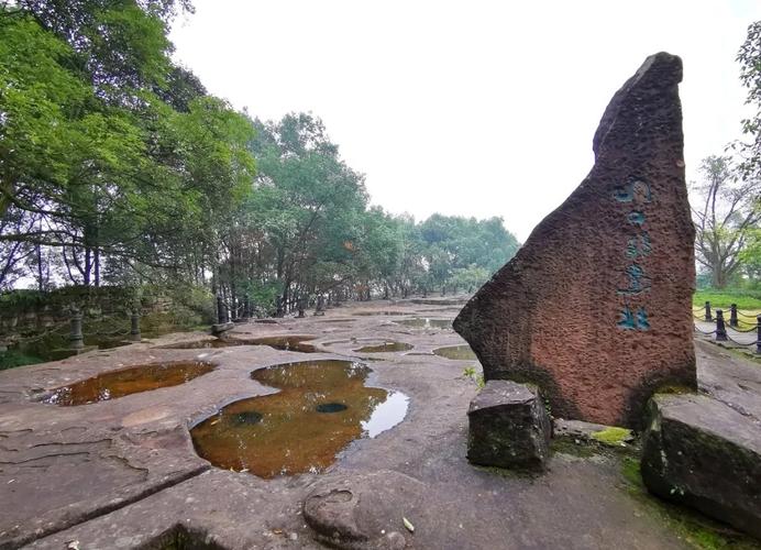 釣魚城遺址考古發掘 高規格建筑遺存 首次發現_釣魚城考古遺址公園