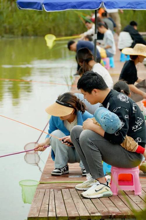 農家樂魚塘釣魚_釣小龍蝦農家樂_農家樂釣魚