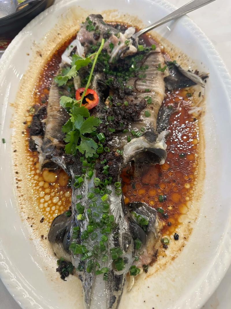 清蒸鱘魚的正宗做法_清蒸鱘魚做法大全_清蒸鱘魚怎么做好吃