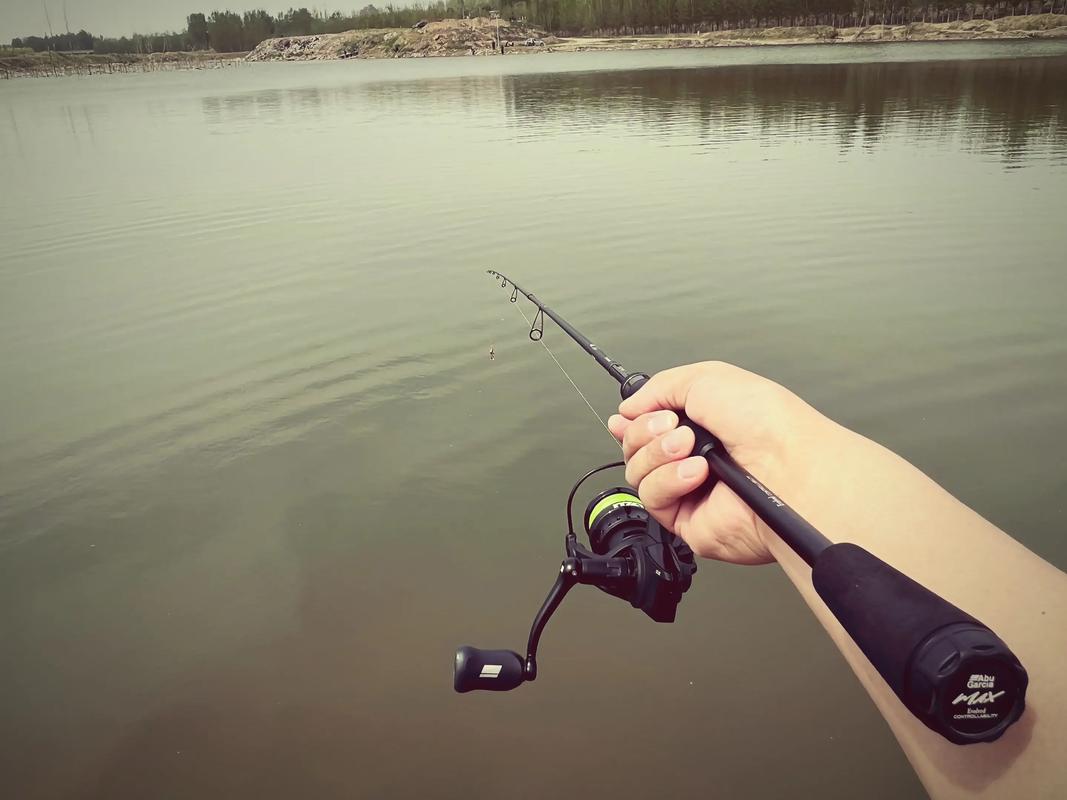 魚竿選購方法_挑選釣魚竿技巧_最新釣魚視頻_國外釣魚視頻_釣魚技巧視頻