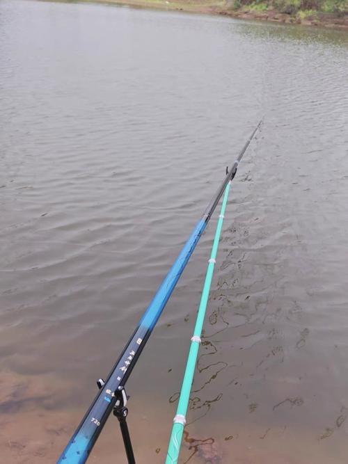 釣竿選擇技巧_釣竿均勻性測試_想入手一根魚竿