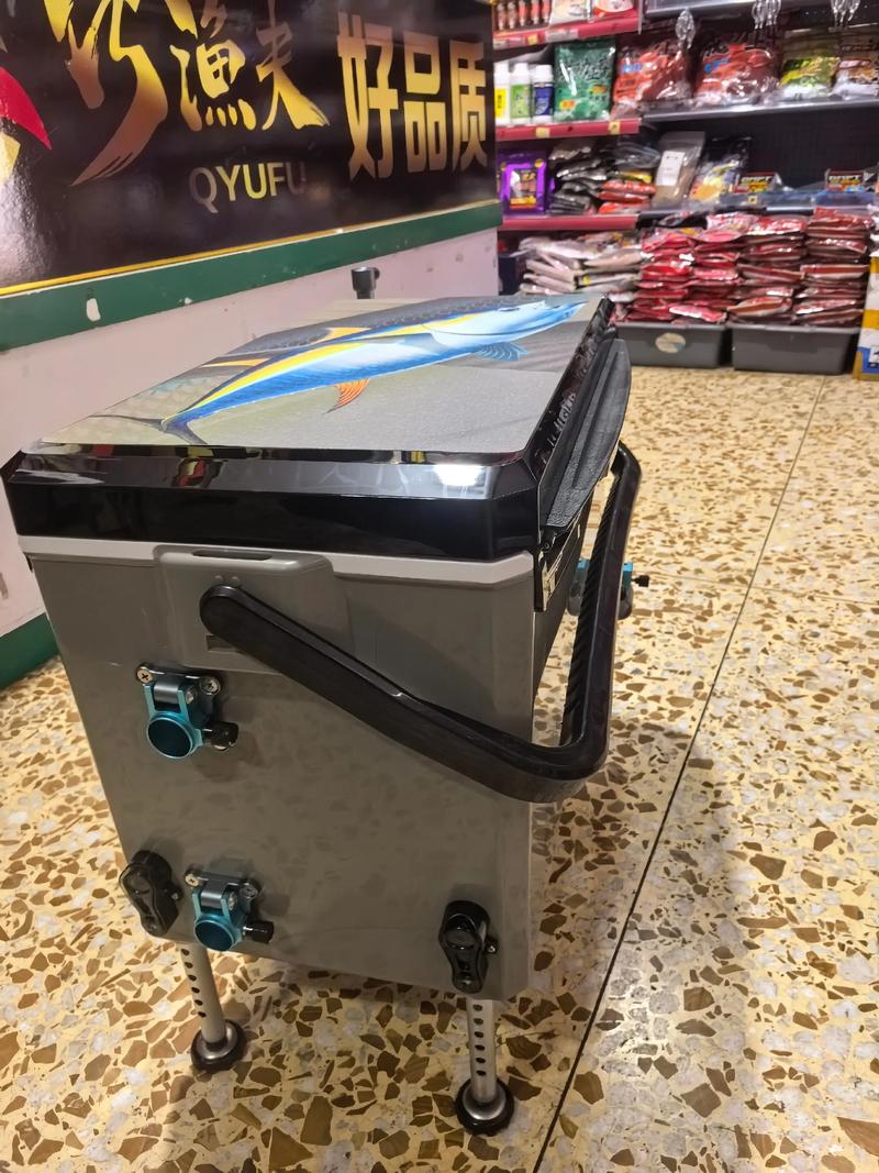 一帆精工龍王恨牧馬人釣魚箱選購攻略_釣魚箱品牌對比評測_一帆精工一味連球那款釣箱好用一些？