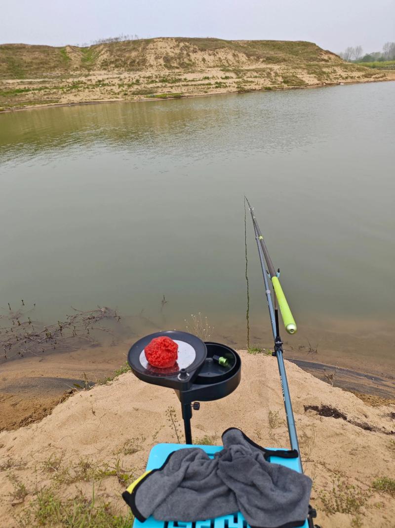 夏季釣魚技巧_夏季六月份釣魚技巧_出水口入水口釣位選擇