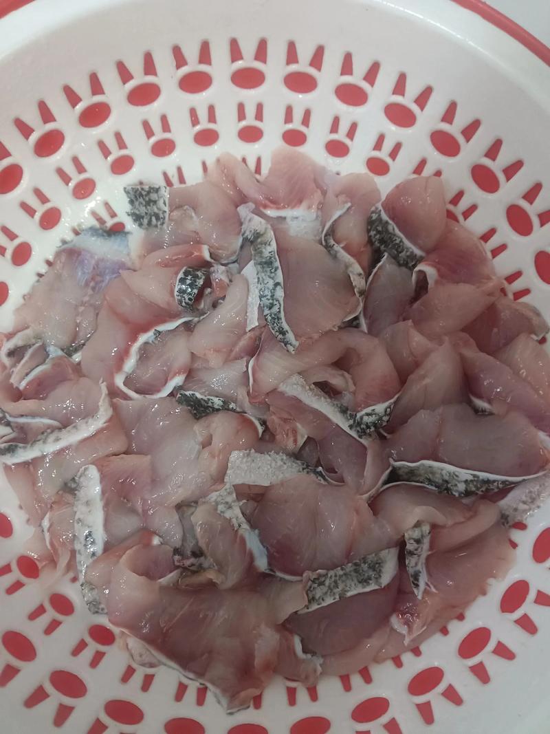 酸菜魚的簡單家常做法_草魚酸菜魚家常做法_酸菜魚做法步驟