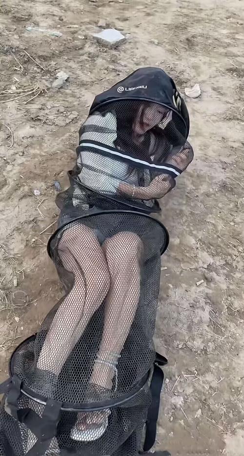 釣魚陶冶情操_釣魚圖片搞笑_美女釣魚動作