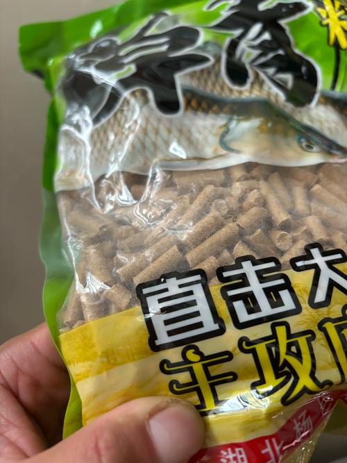 夏季釣草魚餌的四種味型_黑坑釣草魚用什么餌最好用_夏季釣草魚餌哪種味型好用