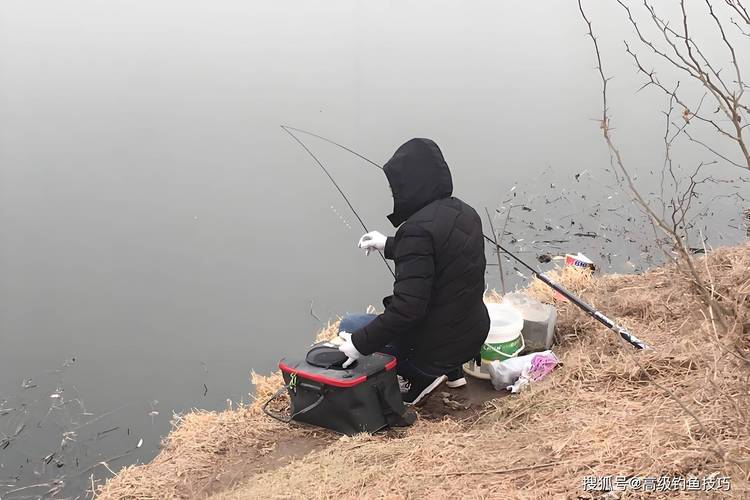 冬季釣魚視頻_冬季釣魚導熱體選擇_冬季釣魚深水區水溫低