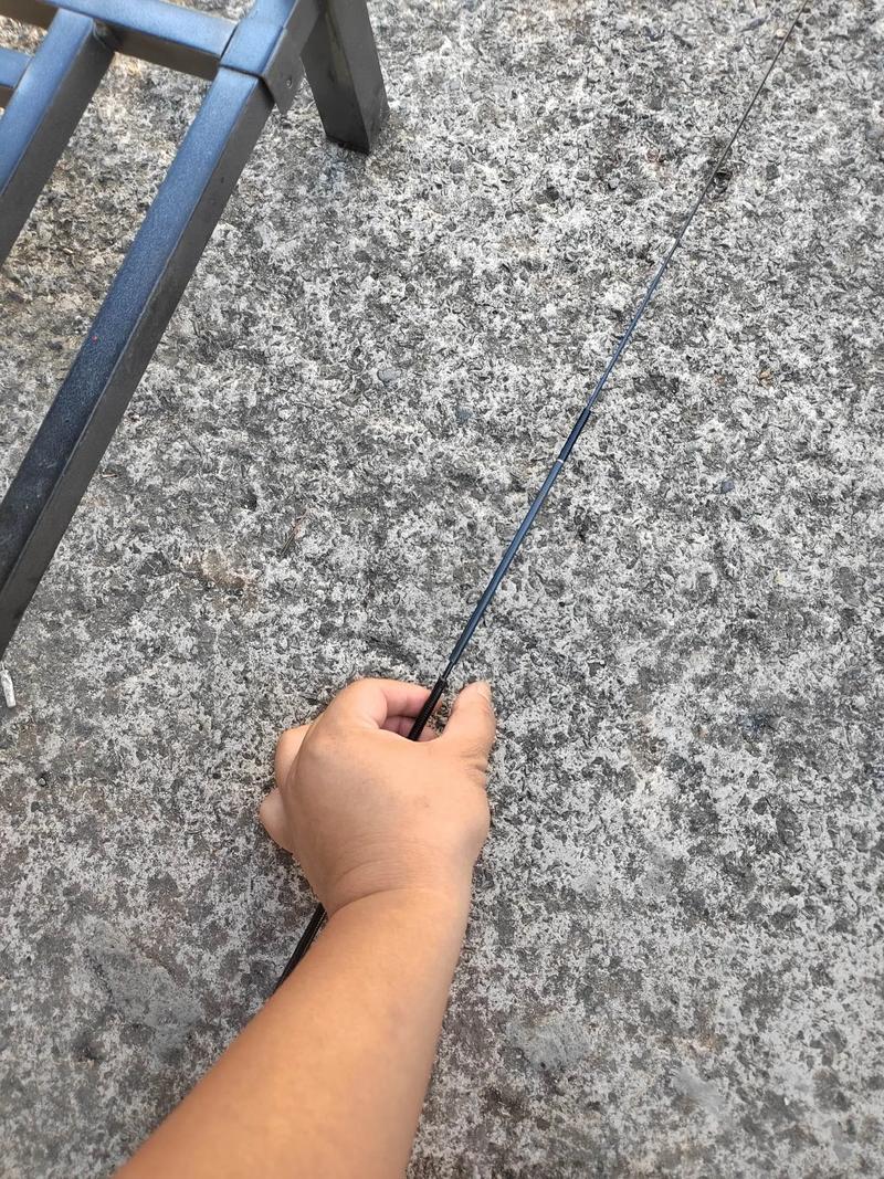 手竿折斷原因_釣竿正確使用方法_7米2的魚竿斷桿
