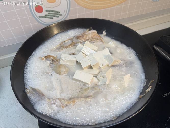 豆腐魚頭湯_煮魚頭豆腐湯做法_魚頭豆腐湯正宗做法