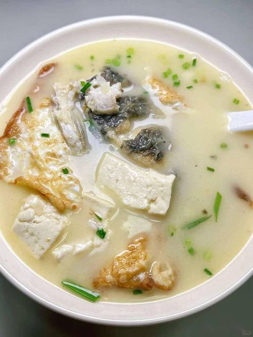 魚頭豆腐湯正宗做法_煮魚頭豆腐湯做法_豆腐魚頭湯