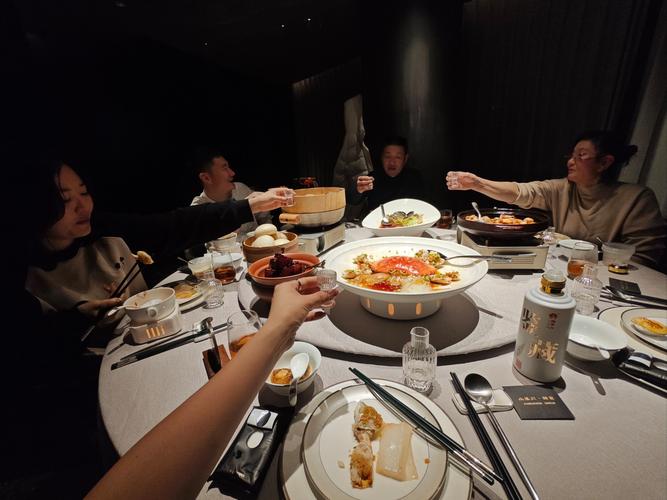 金銀湖寶藏餐廳_金湖庭院曉江湖_金銀湖之家