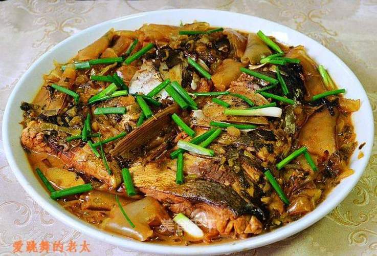 鰱魚頭營養價值豐富 大頭鰱魚頭怎么做 健腦益智鰱魚頭湯_名廚必會的紅燒鰱魚頭做法必看