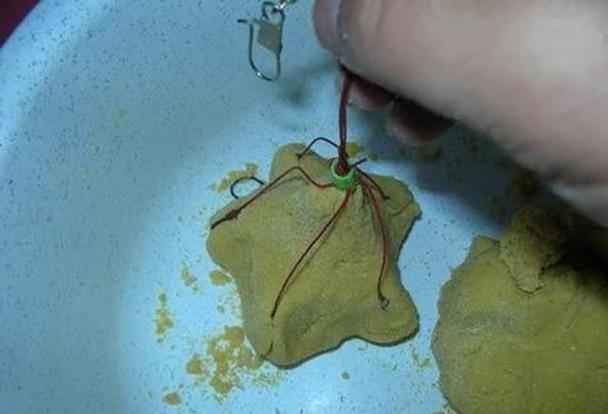 爆炸鉤的使用方法和魚餌配方必看_手竿炸鉤釣大魚_爆炸鉤餌料搭配